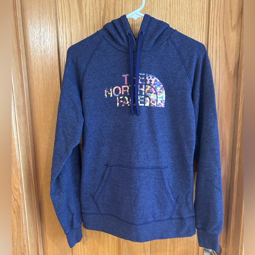 The North Face Purple Leopard Print Pull Over Hoodie Kangaroo Pocket Women’s M‎